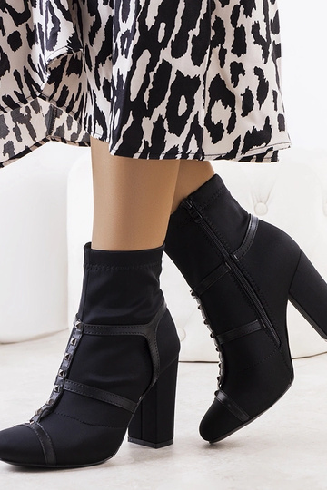 Schwarze Dagma Stiefeletten...