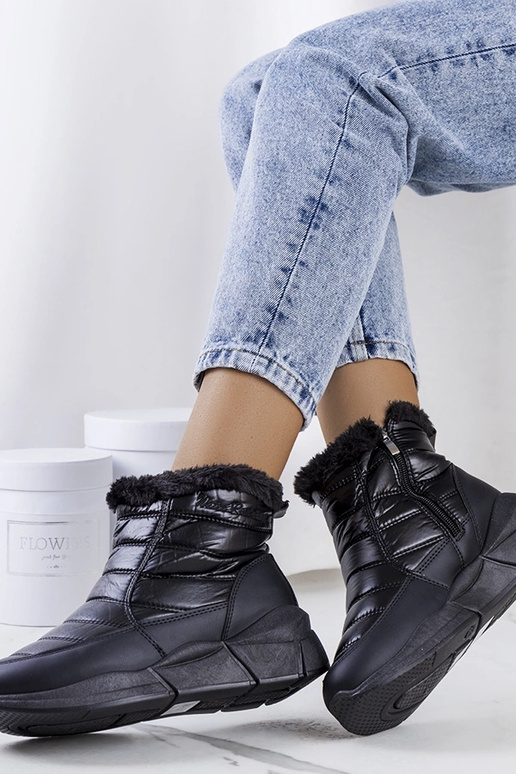 Schwarze isolierte Schneestiefel „Lago“ Schwarze isolierte Schneestiefel „Lago“