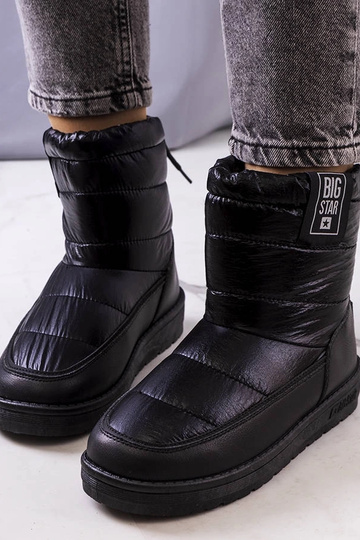 Schwarze Schneestiefel...