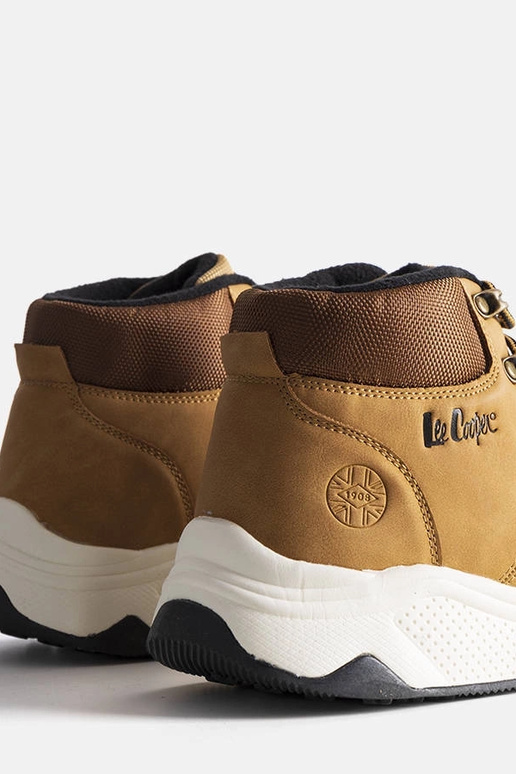 Braune isolierte Stiefel...