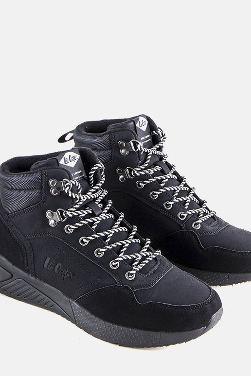 Schwarze isolierte Stiefel... Schwarze isolierte Stiefel...