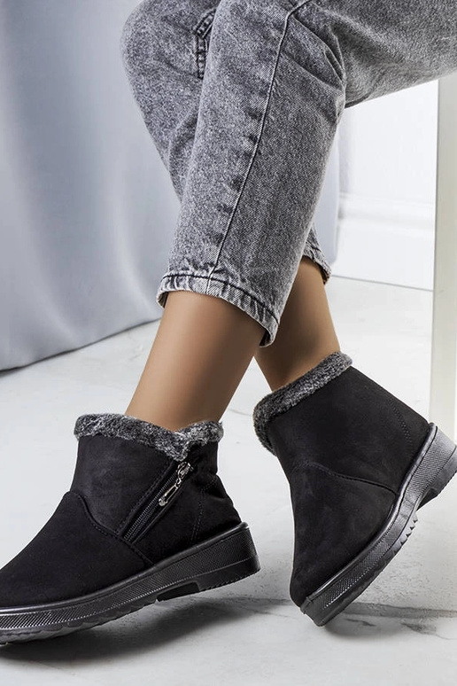 Schwarze isolierte Schneestiefel mit...