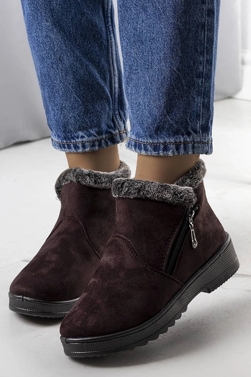 Braune isolierte Schneestiefel mit... Braune isolierte Schneestiefel mit...