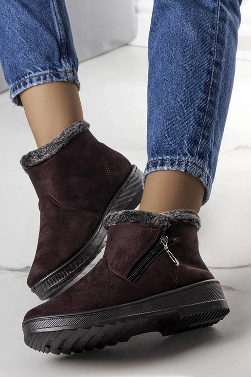 Braune isolierte Schneestiefel mit... Braune isolierte Schneestiefel mit...