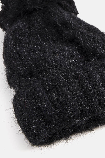 Karloti Schwarze Bommelmütze 2