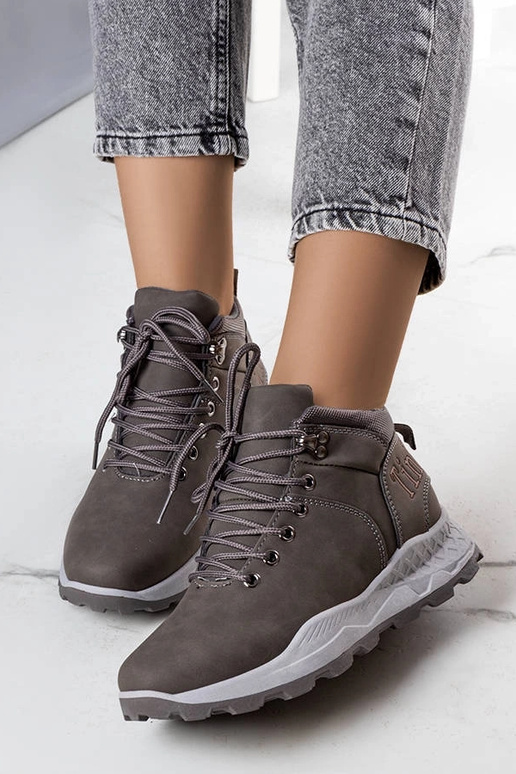 Adleri graue isolierte Damenstiefel