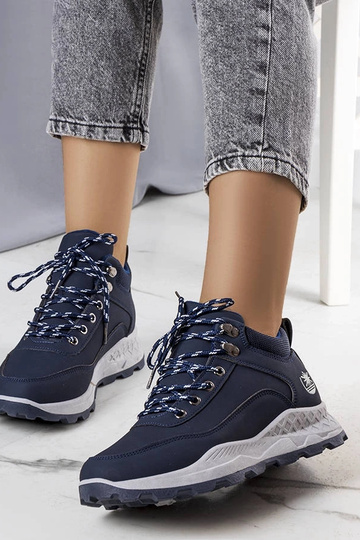 Marineblaue isolierte... 2