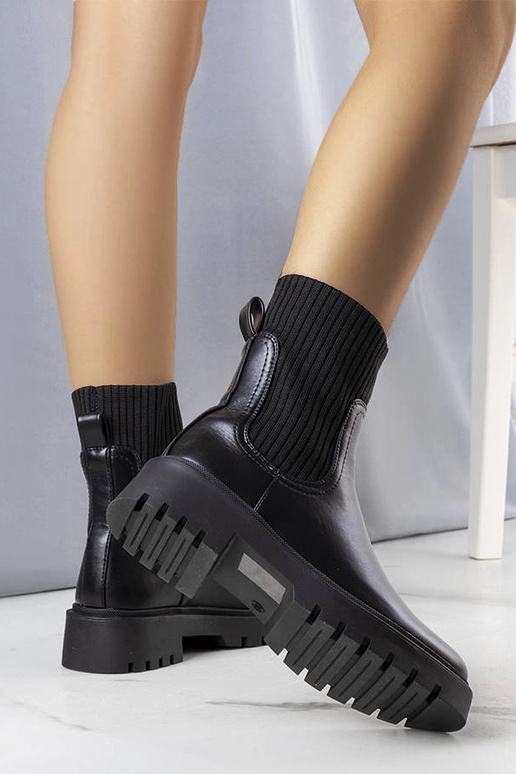 Schwarze isolierte Stiefeletten Caland