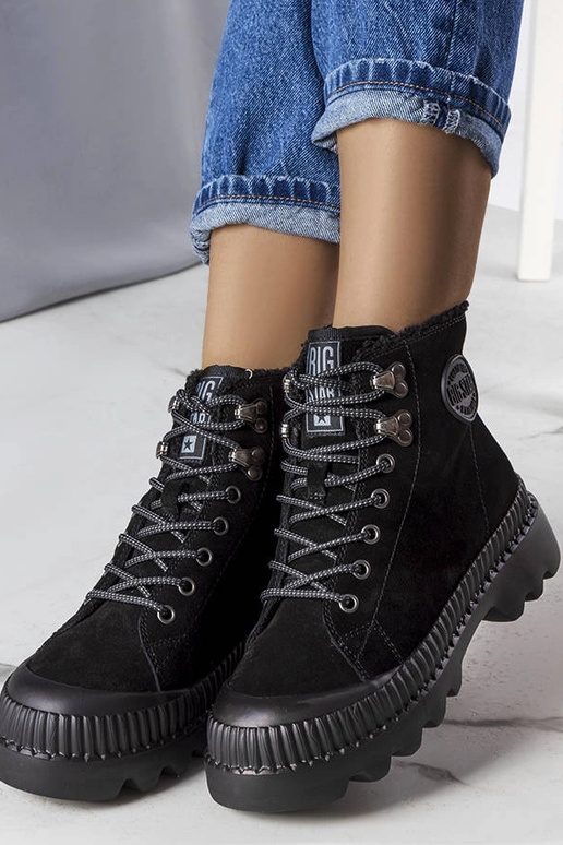 Schwarze isolierte Stiefeletten Big...