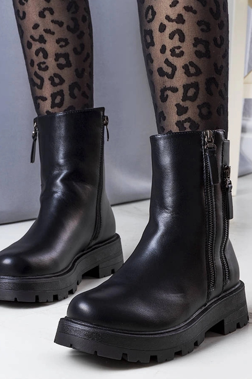 Schwarze isolierte Stiefel Ferry