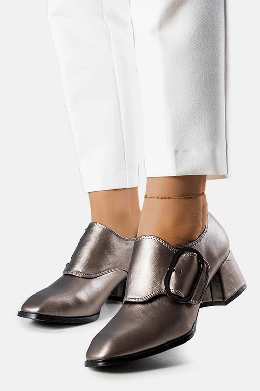 Graue Pumps mit Blockabsatz von Ailani Graue Pumps mit Blockabsatz von Ailani