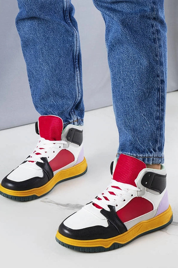 Elizabeths schwarze und rote High-Top-Sneaker 2
