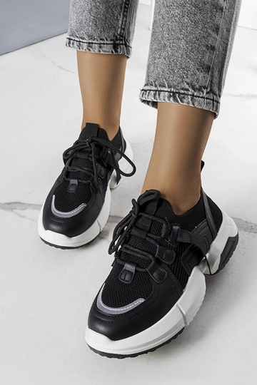 Schwarze Socken-Sneakers... 2