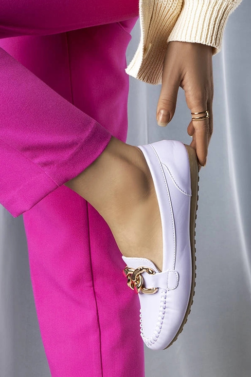 Lila Loafer mit Kette Norma