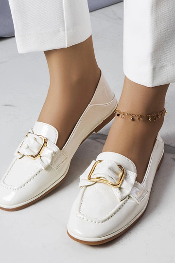 Weiße lackierte Mokassins... 2