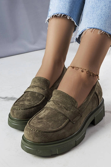 Grüne Halbschuhe aus Eco-Suede, „Alacoque" 2