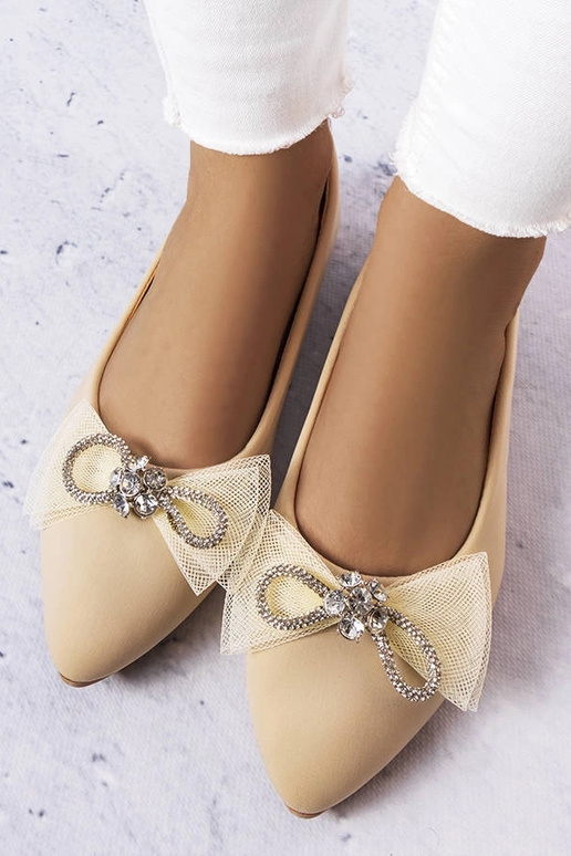 Beige Ballerinas mit Schleife und... Beige Ballerinas mit Schleife und...
