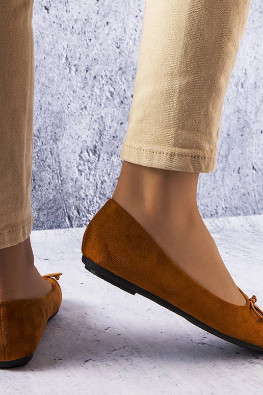 Braune Ballerinas mit Lackspitze Simard Braune Ballerinas mit Lackspitze Simard