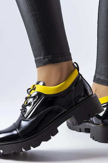 Schwarz-gelbe lackierte... 2