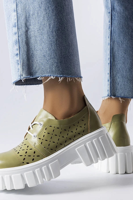 Grüne, klobige Camus-Schuhe mit... Grüne, klobige Camus-Schuhe mit...