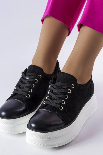 Schwarze Schuhe auf Plattform, „Pascaline" 2