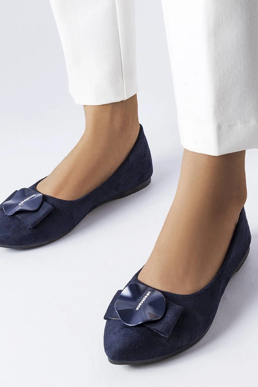 Marineblaue Ballerinas verziert mit... Marineblaue Ballerinas verziert mit...