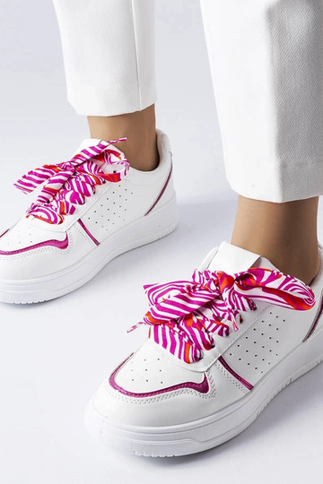 Weiße Pryor Sneakers mit...