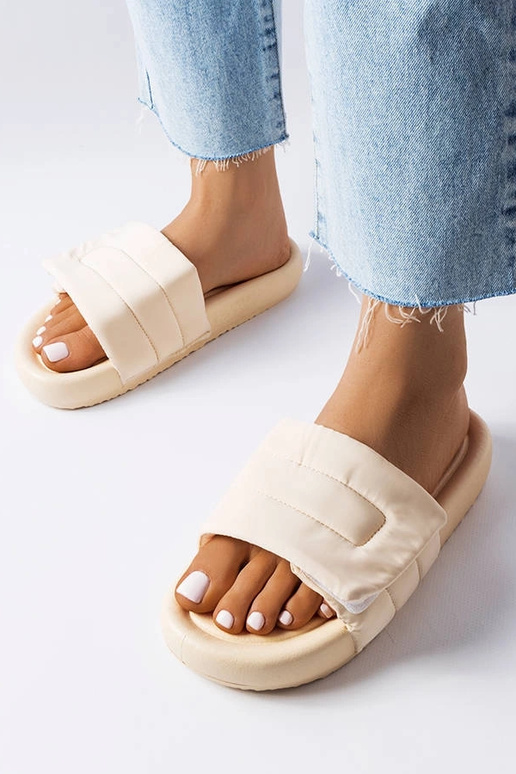 Beige Flip-Flops mit Klettverschluss...