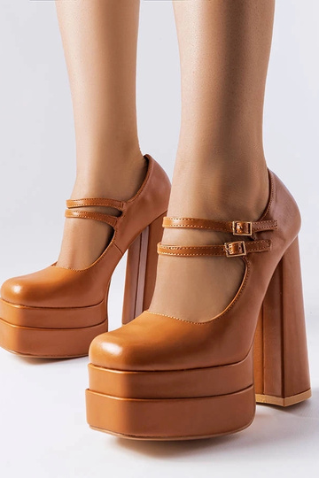 Braune Chouinard Pumps mit hohem Absatz