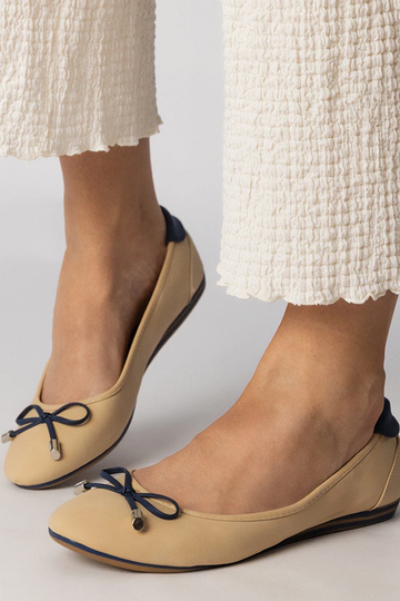 Beige Schuhe mit Schleife, „Maddalena"