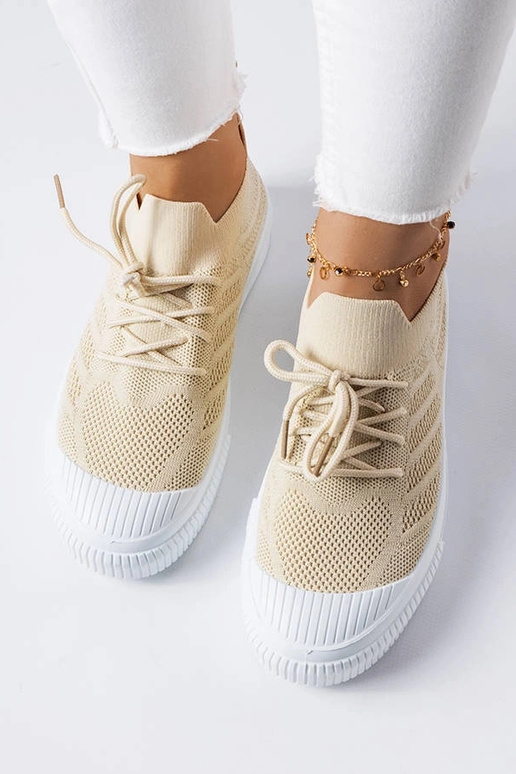 Beige Sneakers aus elastischem Stoff... Beige Sneakers aus elastischem Stoff...