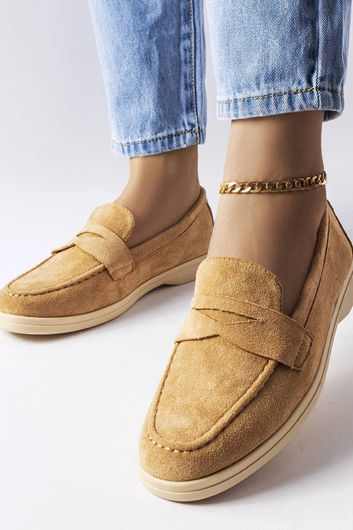 Sandfarbene Kunstvelours-Balletschuhe...