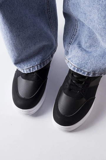Schwarze CinqMars Keil-Sneaker 2