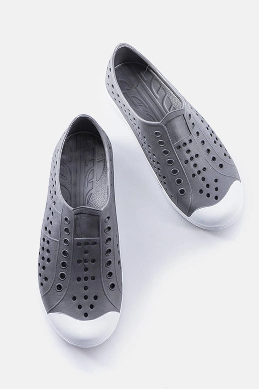 Graue Bade-Flip-Flops für Kinder von... Graue Bade-Flip-Flops für Kinder von...