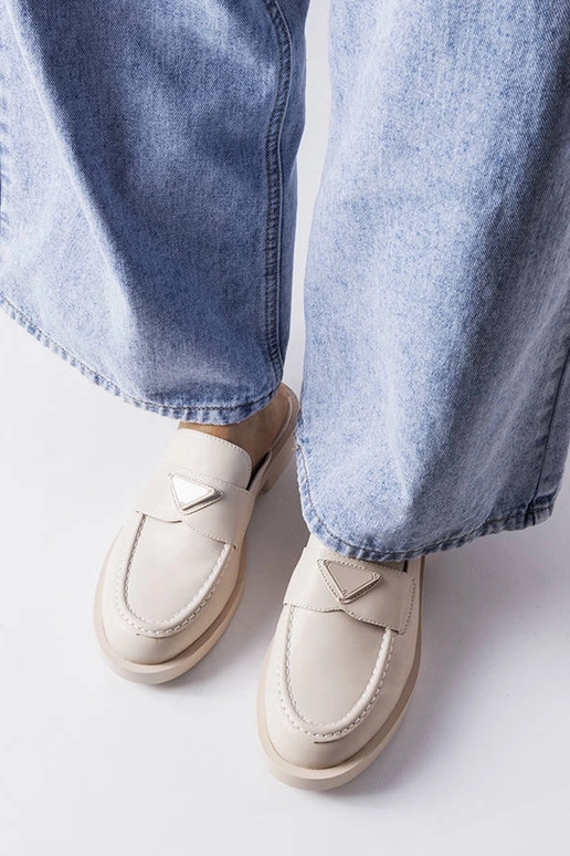 Beigefarbene Flip-Flops mit...