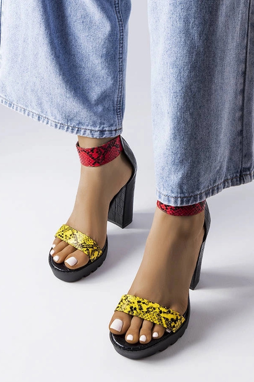 Gelbe Sandalen Knoxville mit... Gelbe Sandalen Knoxville mit...