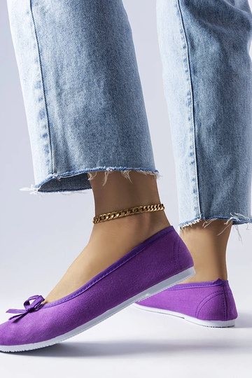 Lila Ballerinas aus Stoff... 2