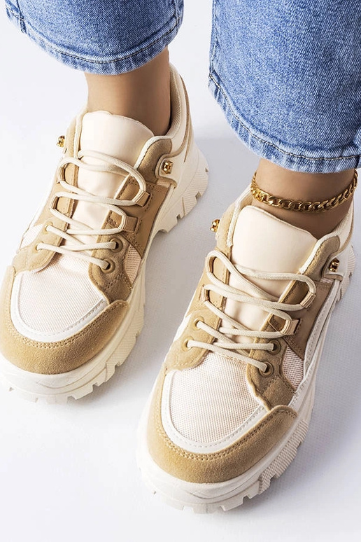 Braune Sportschuhe mit gemusterter...