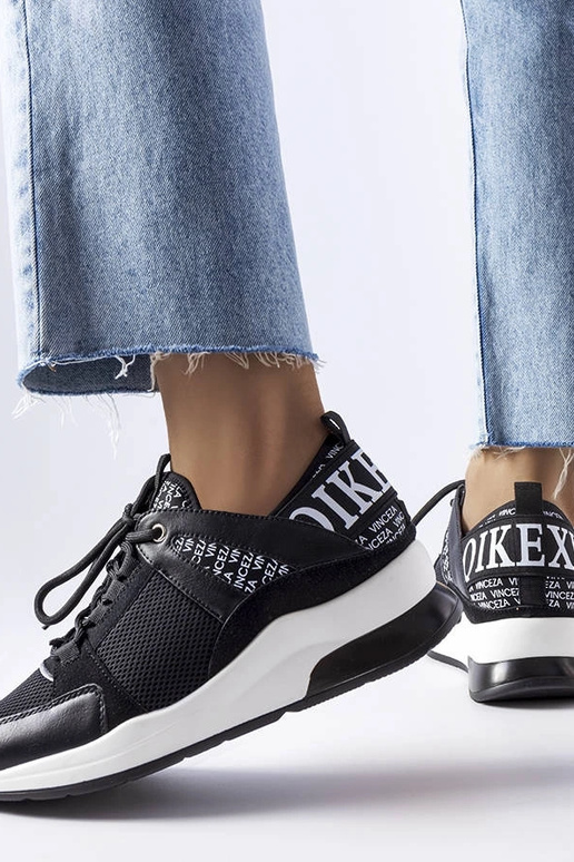 Schwarz-weiße Vinceza-Sneakers Schwarz-weiße Vinceza-Sneakers