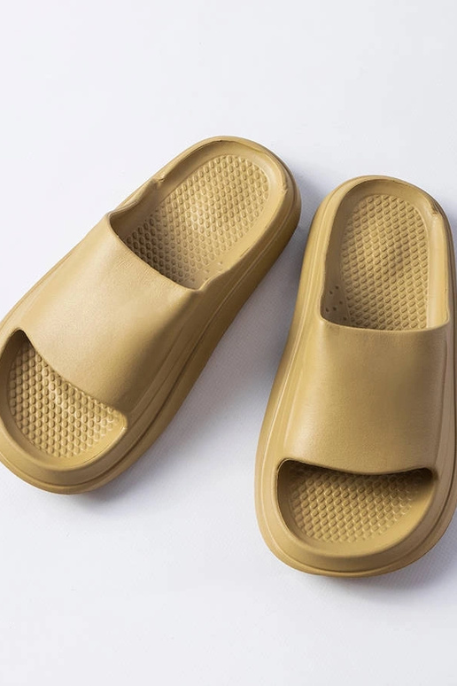 Sandfarbene Gummipantoletten,...