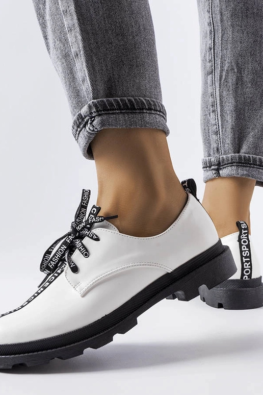 Weiße Stiefeletten mit... Weiße Stiefeletten mit...