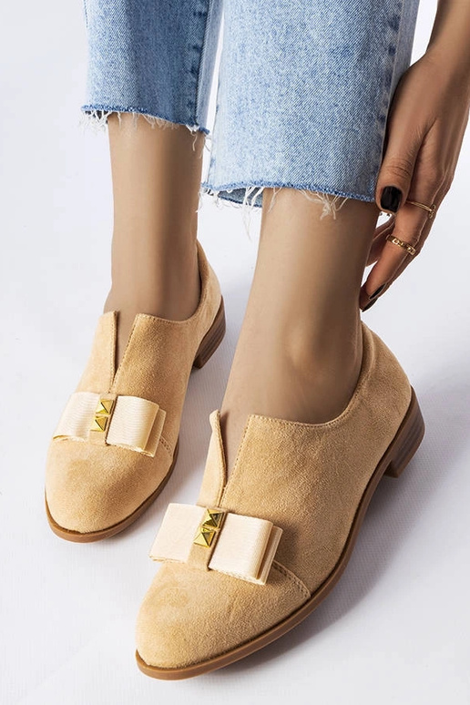 Beige Schuhe mit Schleife aus Pappel Beige Schuhe mit Schleife aus Pappel