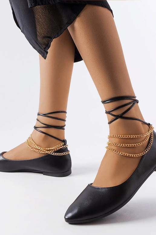 Schwarze Ballerinas mit Zierschließe... Schwarze Ballerinas mit Zierschließe...