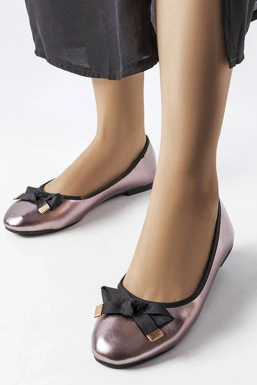 Silber Metallic Ballerinas mit... Silber Metallic Ballerinas mit...