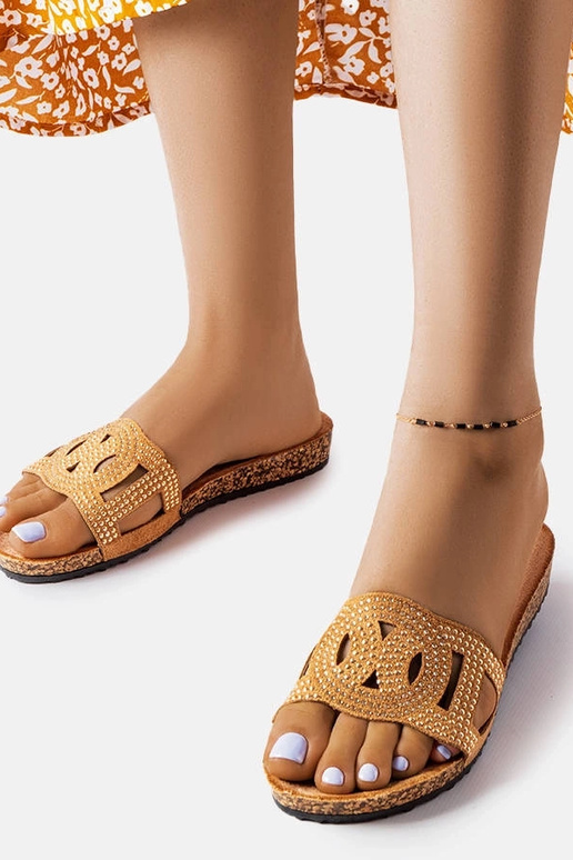 Braune Flip-Flops verziert mit... Braune Flip-Flops verziert mit...