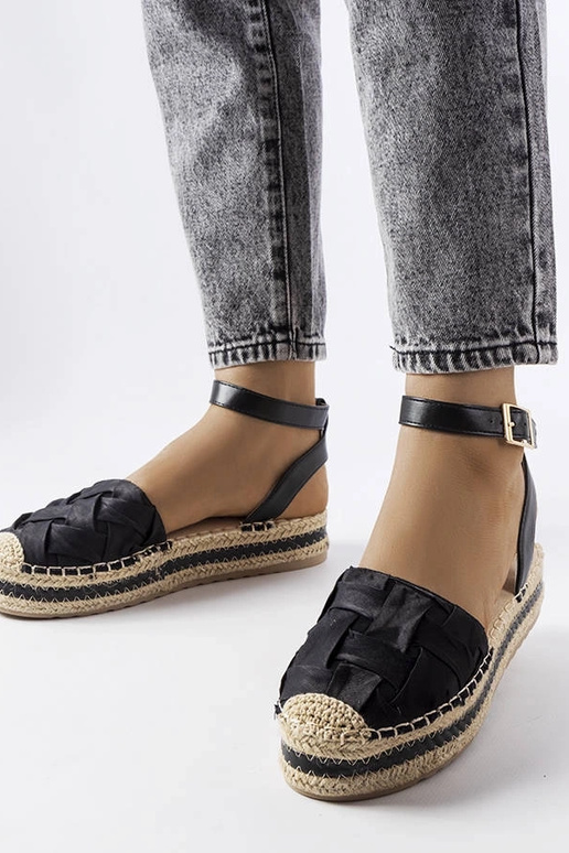 Schwarze Plateau-Espadrilles von... Schwarze Plateau-Espadrilles von...