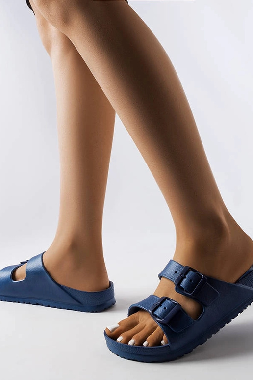 Eugene Marineblaue Flip-Flops aus... Eugene Marineblaue Flip-Flops aus...