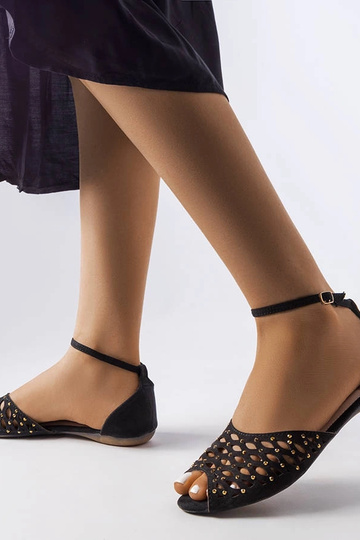 Schwarze durchbrochene...