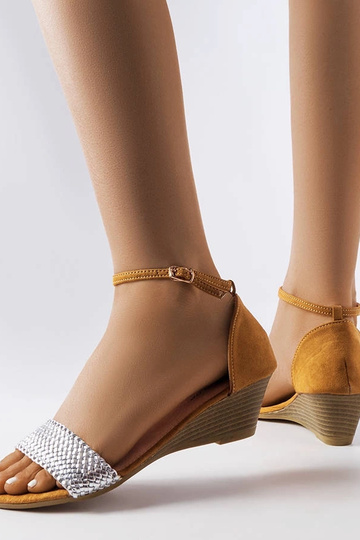 Silberne Veltri-Keilsandalen