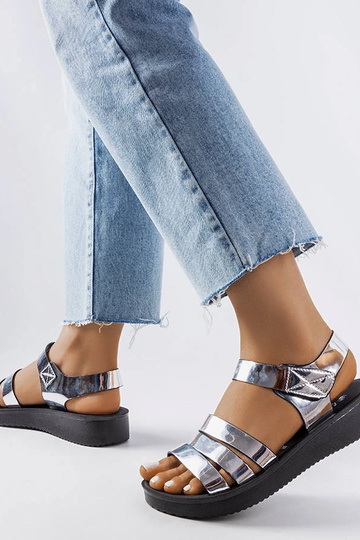 Silberne Covillon-Keilsandalen